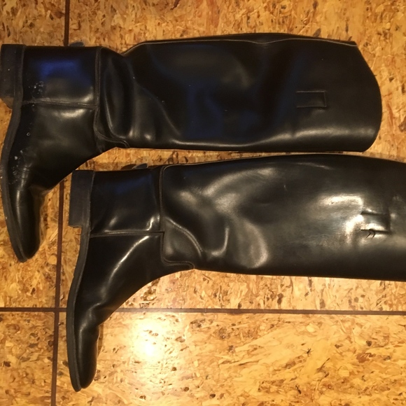 Boots - Picture 1 of 7